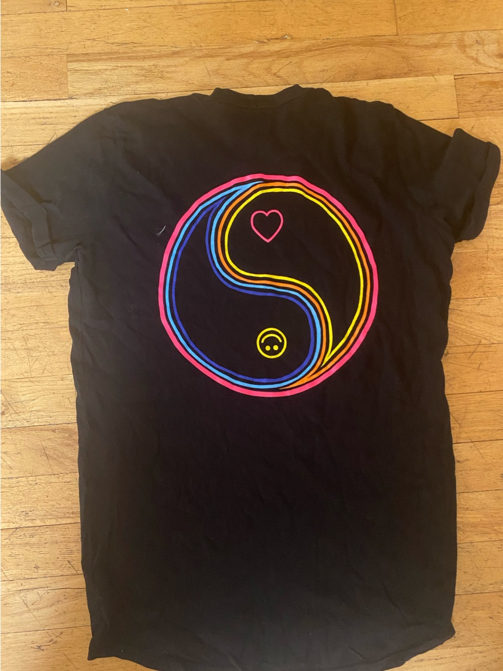 Lauren Moshi black t shirt with a great design. Size small - Picture 4 of 4